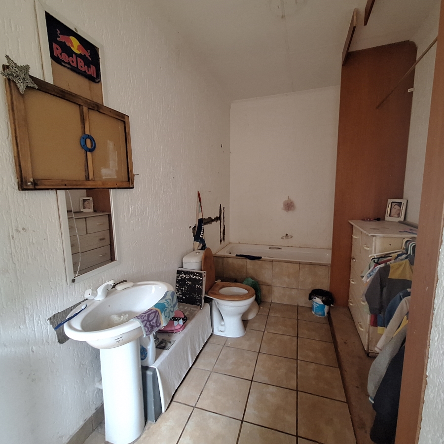 5 Bedroom Property for Sale in Deneysville Free State